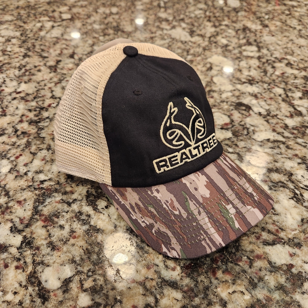 Realtree Patch Camo Mens Snapback Trucker Cap Hat NWT